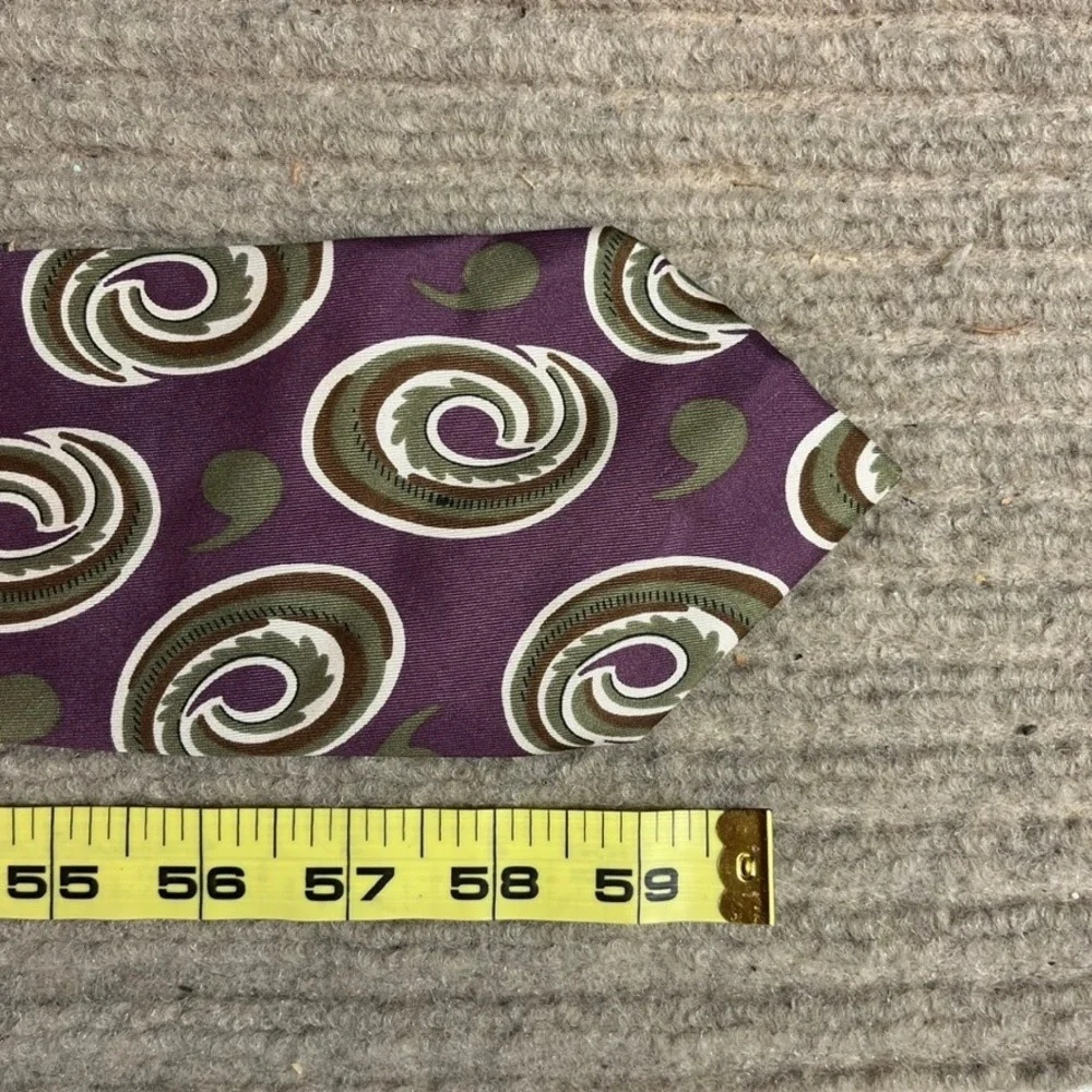 Hunting Horn Classics Mens Silk Tie Purple Green Swirl Paisley Made in Italy